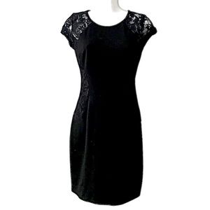 Juniors' IZ Byer Lace Bodycon Dressby IZ Byer